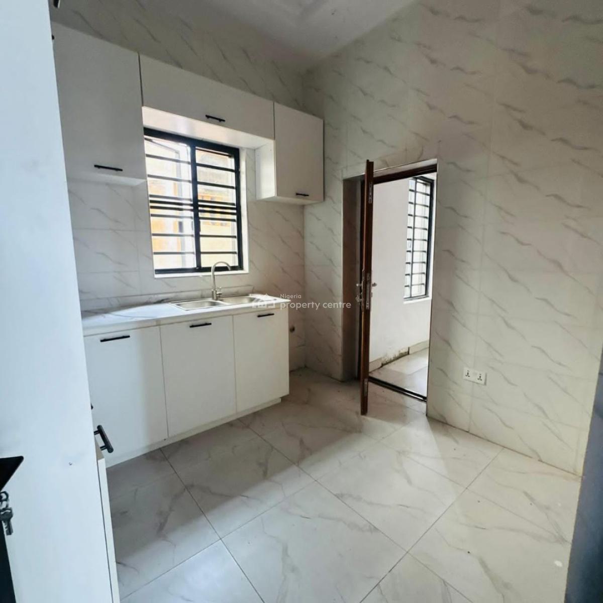 New 3 Bedroom Flat in Good Area, Surulere, Lagos, Block of Flats for Sale