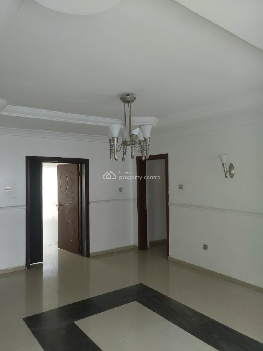 5 Bedroom Duplex, Gra Phase 1, Magodo, Lagos, Flat / Apartment for Rent