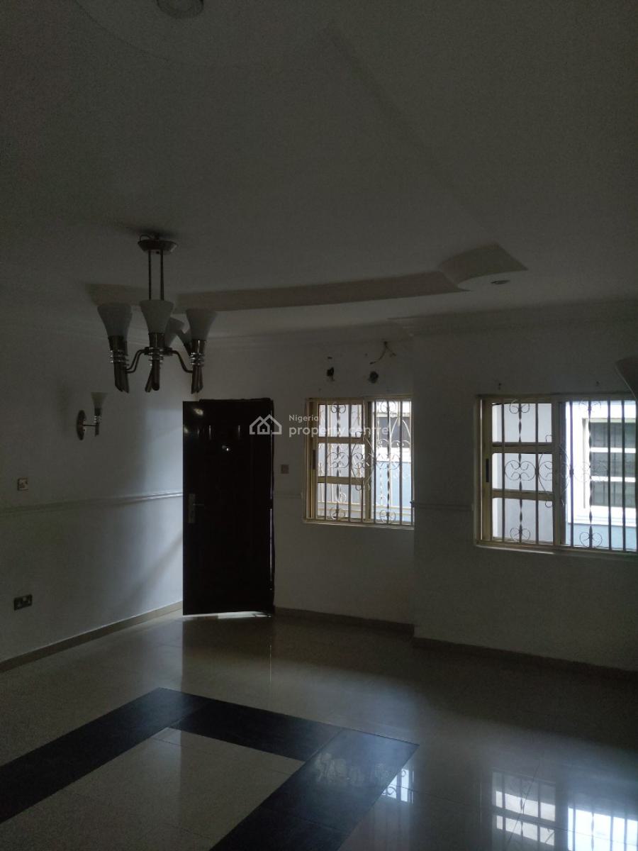 5 Bedroom Duplex, Gra Phase 1, Magodo, Lagos, Flat / Apartment for Rent