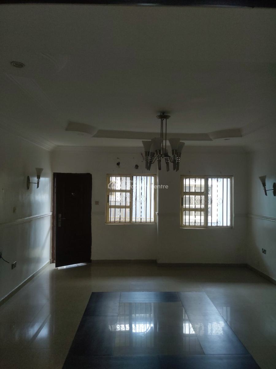 5 Bedroom Duplex, Gra Phase 1, Magodo, Lagos, Flat / Apartment for Rent