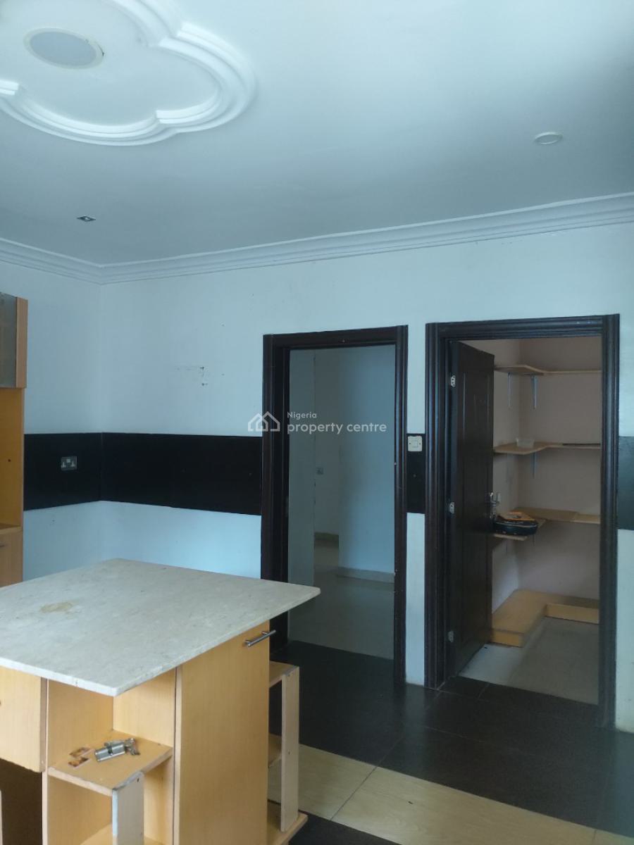 5 Bedroom Duplex, Gra Phase 1, Magodo, Lagos, Flat / Apartment for Rent