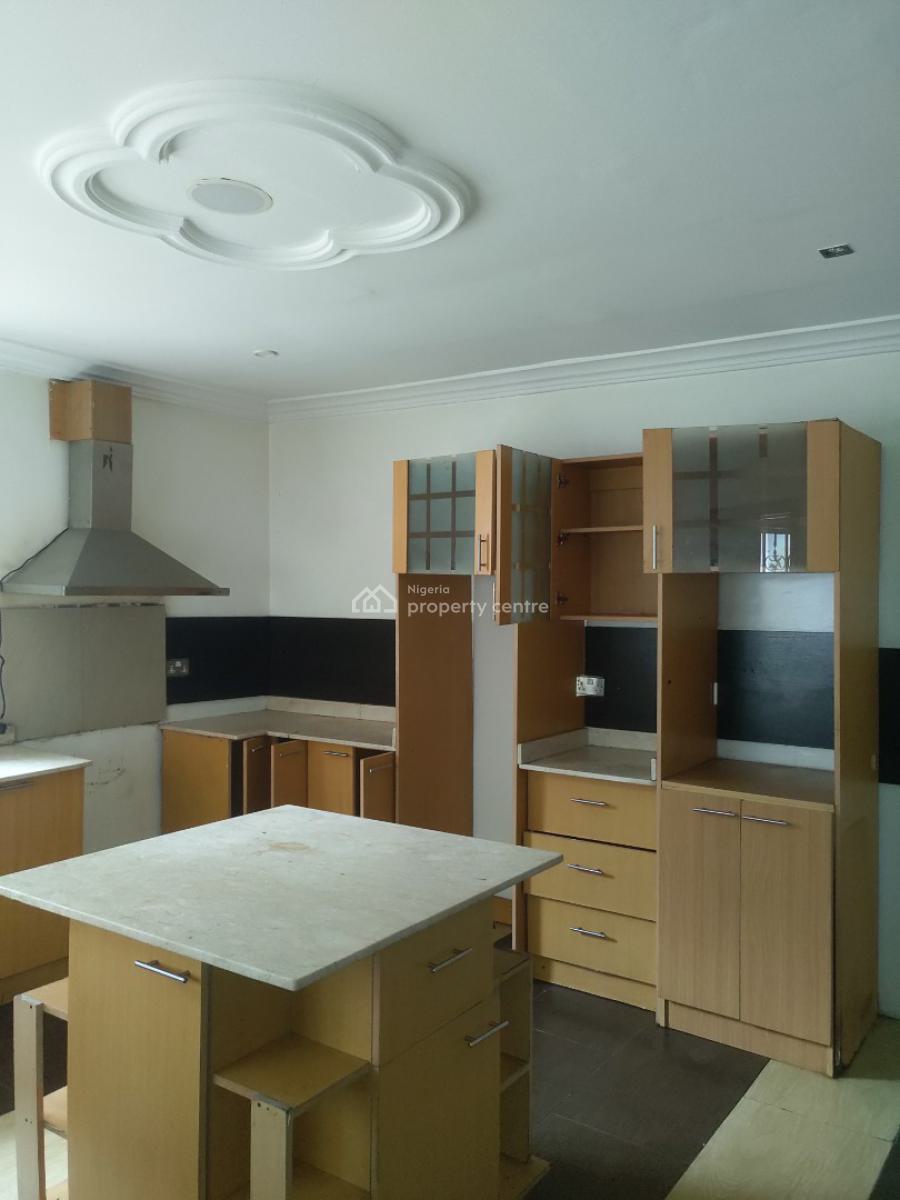 5 Bedroom Duplex, Gra Phase 1, Magodo, Lagos, Flat / Apartment for Rent