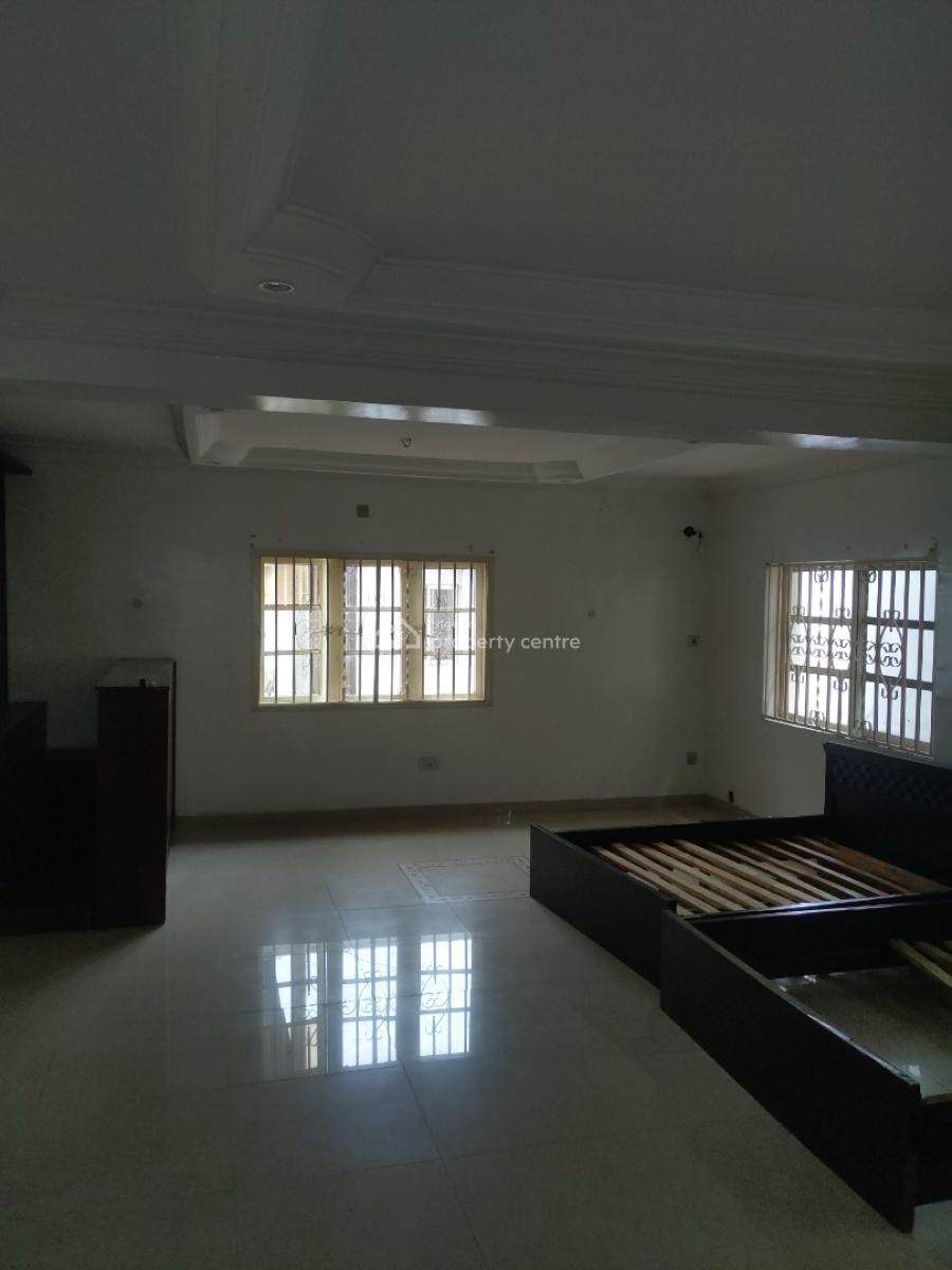 5 Bedroom Duplex, Gra Phase 1, Magodo, Lagos, Flat / Apartment for Rent