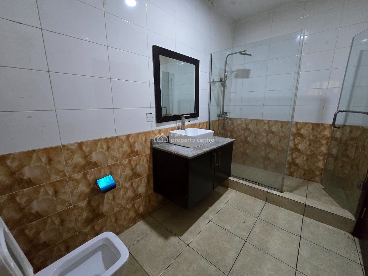 Well Located&fully Serviced 3 Bedroom Apartment with Swimming Pool&gym, Off Oniru Market Road, Lekki Phase 1, Lekki, Lagos, Flat / Apartment for Rent