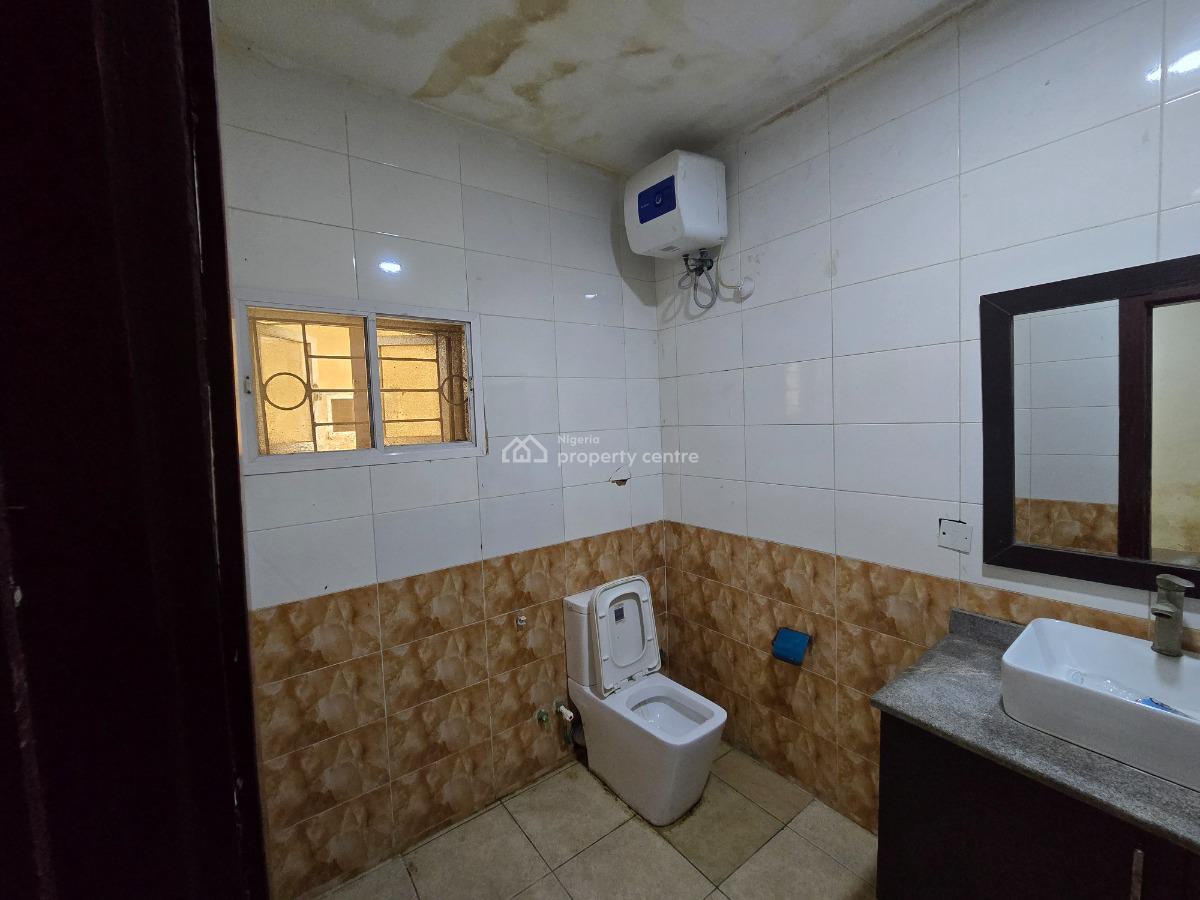 Well Located&fully Serviced 3 Bedroom Apartment with Swimming Pool&gym, Off Oniru Market Road, Lekki Phase 1, Lekki, Lagos, Flat / Apartment for Rent