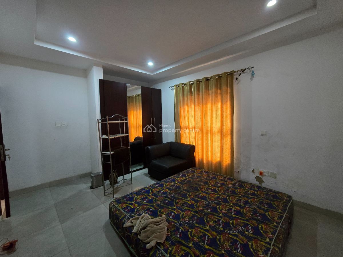 Well Located&fully Serviced 3 Bedroom Apartment with Swimming Pool&gym, Off Oniru Market Road, Lekki Phase 1, Lekki, Lagos, Flat / Apartment for Rent
