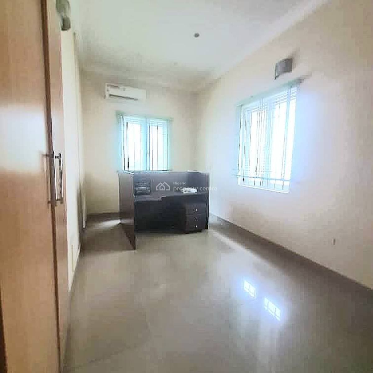 Self Serviced 5-bedroom Semi-detached Duplex with Bq, Idado, Lekki, Lagos, Semi-detached Duplex for Rent