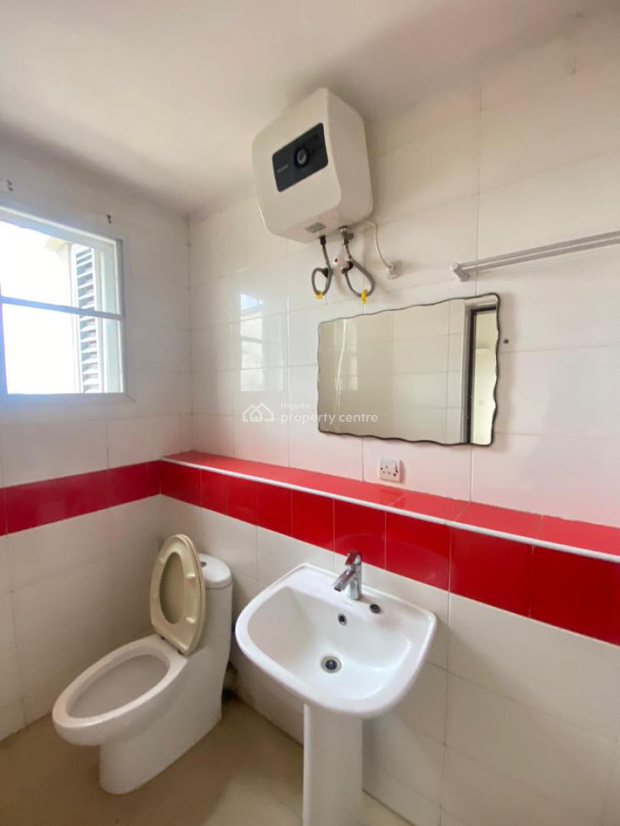 Spacious 3 Bedroom Apartment with Bq and Swimming Pool, Lekki Phase 1, Lekki, Lagos, Flat / Apartment for Rent