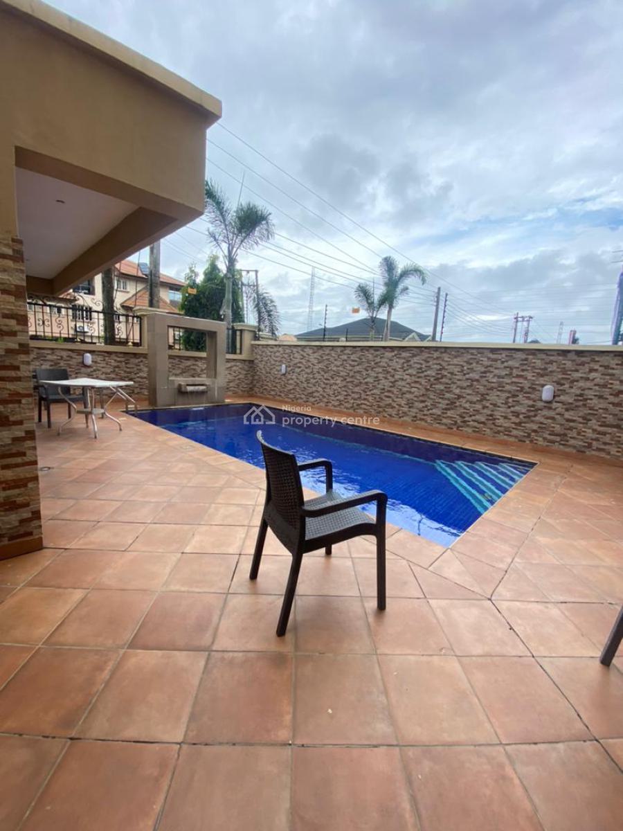 Spacious 3 Bedroom Apartment with Bq and Swimming Pool, Lekki Phase 1, Lekki, Lagos, Flat / Apartment for Rent