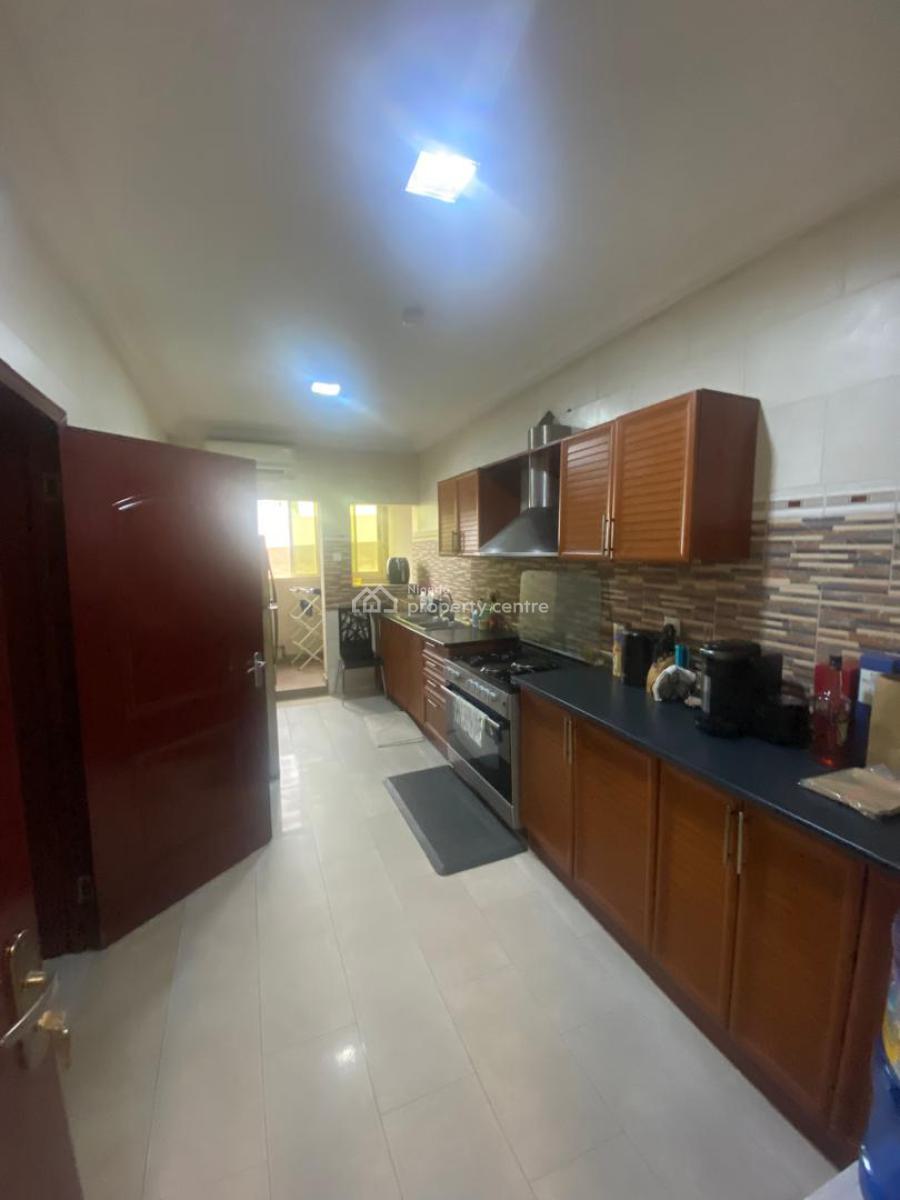 Standard Serviced 3 Bedroom Apartment Upstairs with Bq in a Code Access, Oniru, Victoria Island (vi), Lagos, House for Rent