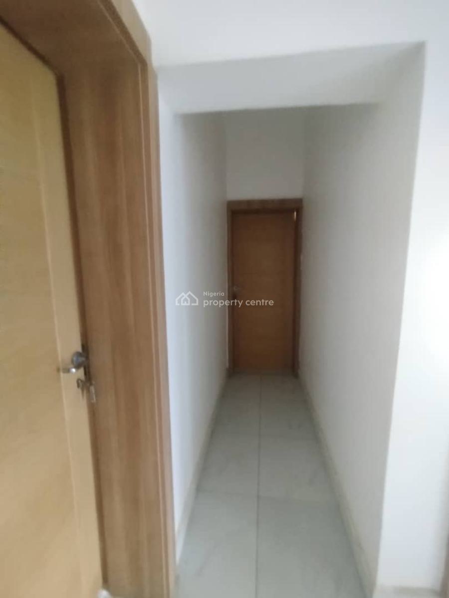 Well Standard 3 Bedroom Block Flat Second Floor, Katampe, Abuja, Flat / Apartment for Rent