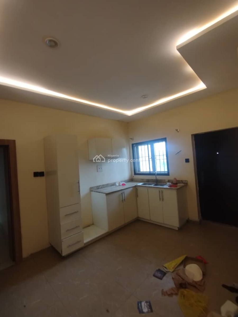 Well Standard 3 Bedroom Block Flat Second Floor, Katampe, Abuja, Flat / Apartment for Rent