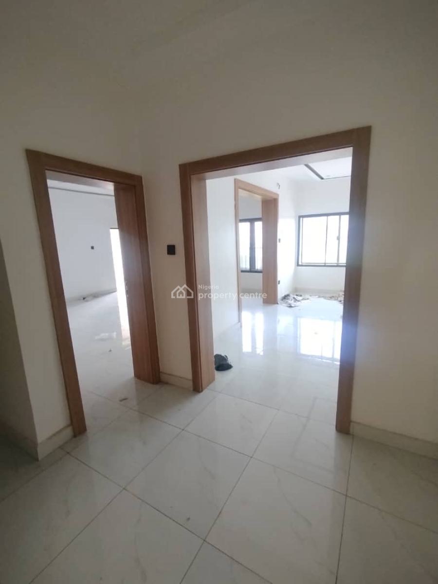Well Standard 3 Bedroom Block Flat Second Floor, Katampe, Abuja, Flat / Apartment for Rent