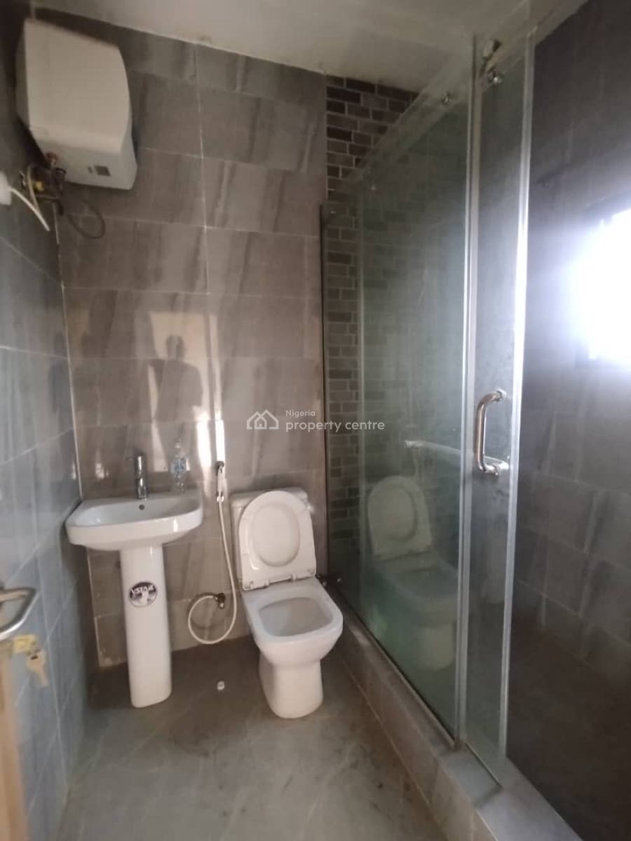 Well Standard 3 Bedroom Block Flat Second Floor, Katampe, Abuja, Flat / Apartment for Rent