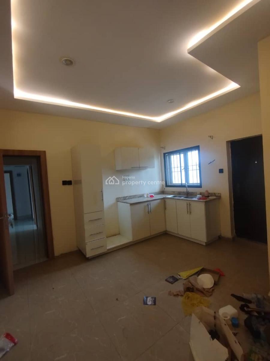 Well Standard 3 Bedroom Block Flat Second Floor, Katampe, Abuja, Flat / Apartment for Rent