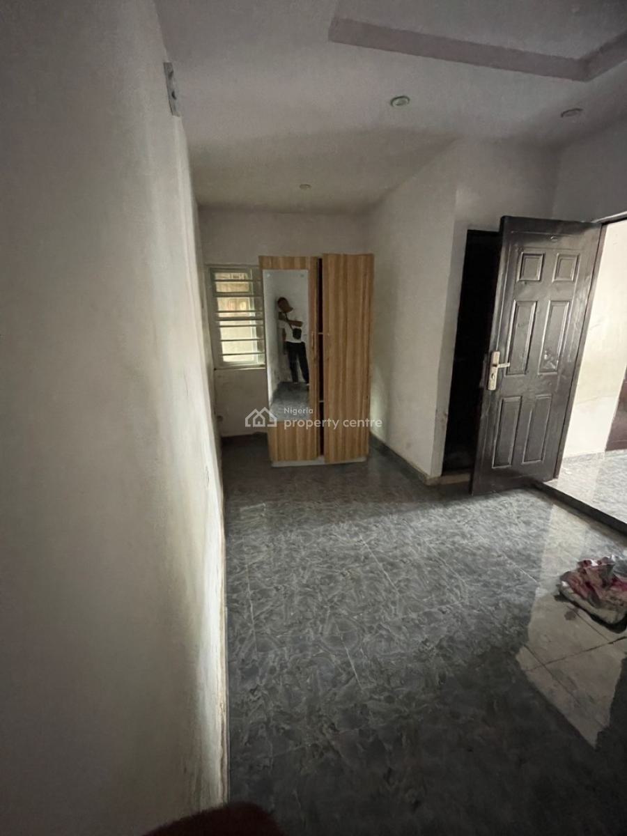 a Spacious and Comfortable Mini Flat, Gra Phase 1, Magodo, Lagos, Mini Flat (room and Parlour) for Rent