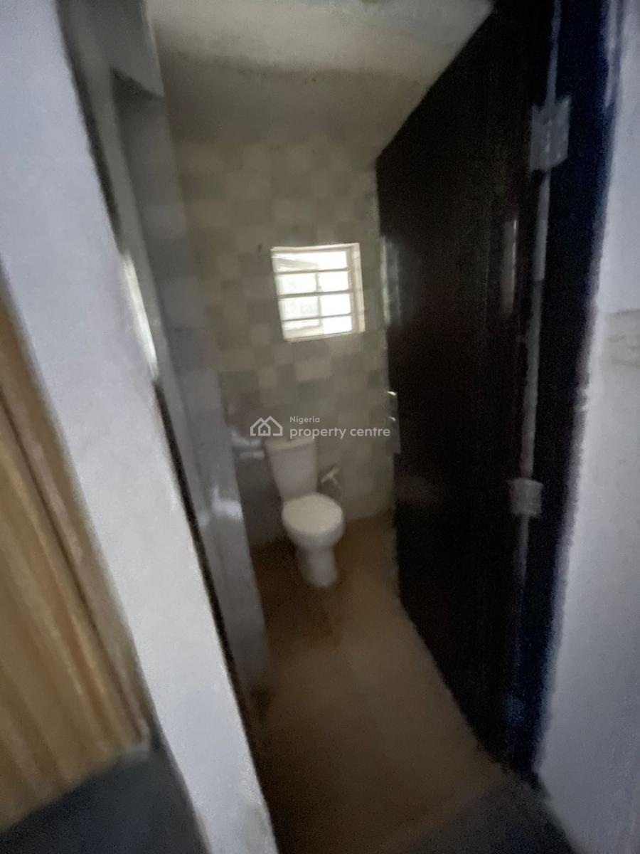 a Spacious and Comfortable Mini Flat, Gra Phase 1, Magodo, Lagos, Mini Flat (room and Parlour) for Rent