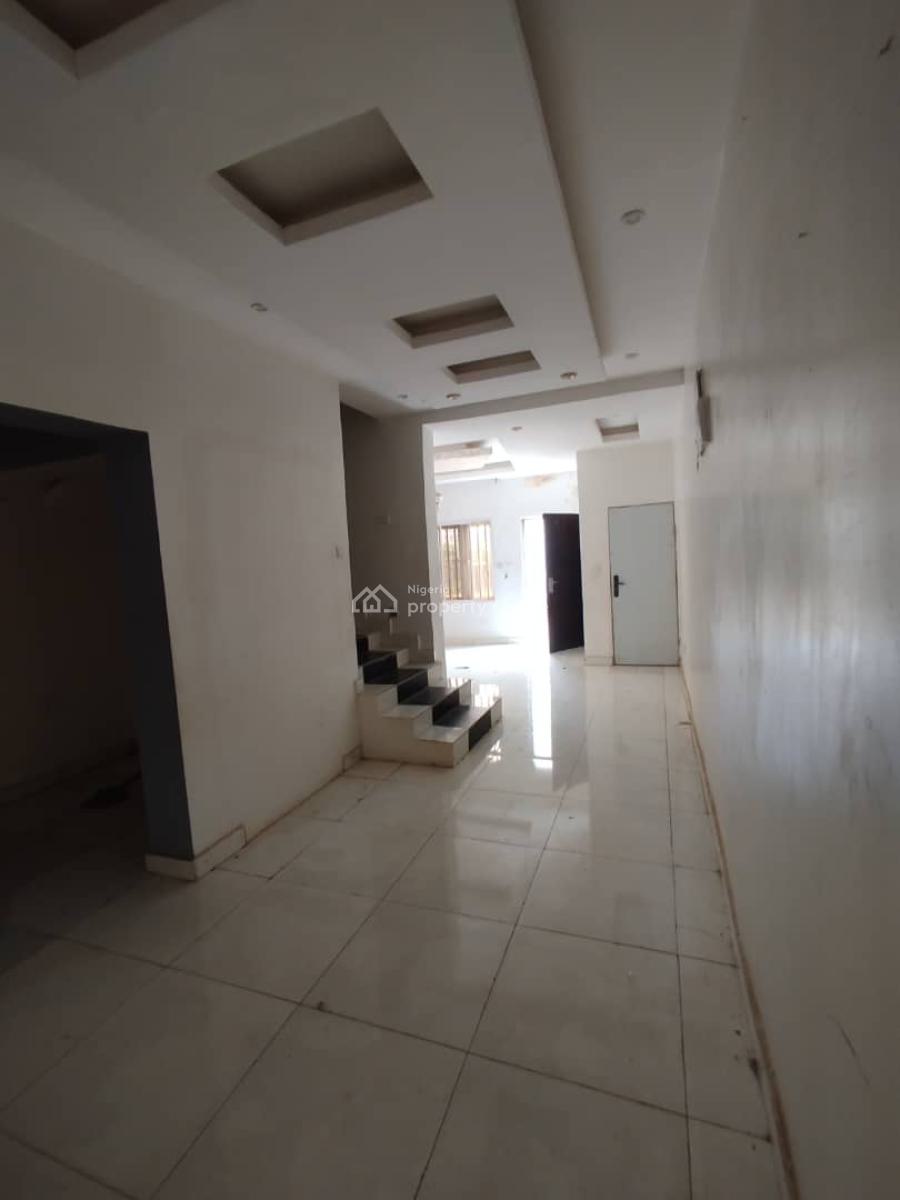 Well Standard 4 Bedroom Terrace Duplex Without Bq, Jahi, Abuja, Terraced Duplex for Rent