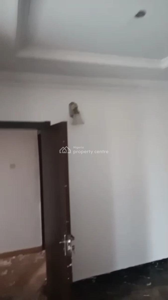 Well Maintained 3 Bedroom Flat, Abijo Gra, Sangotedo, Ajah, Lagos, Flat / Apartment for Rent