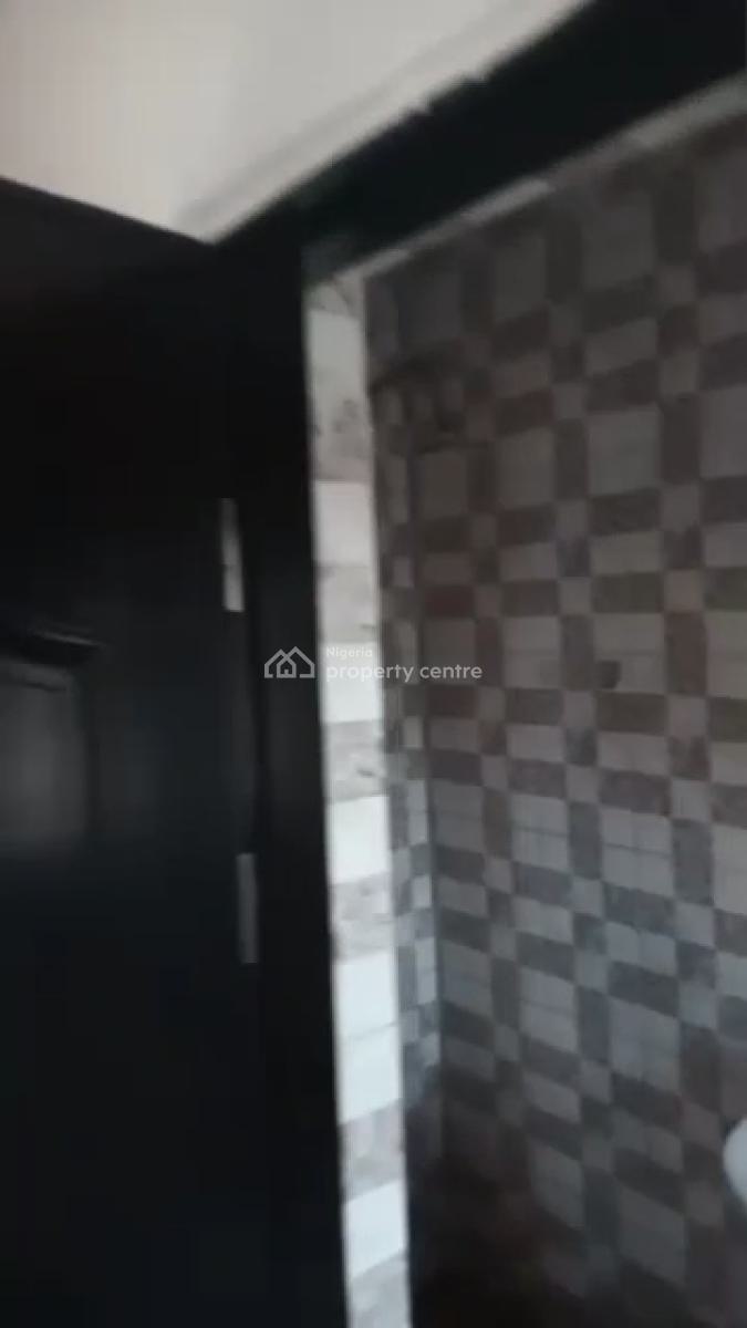 Well Maintained 3 Bedroom Flat, Abijo Gra, Sangotedo, Ajah, Lagos, Flat / Apartment for Rent
