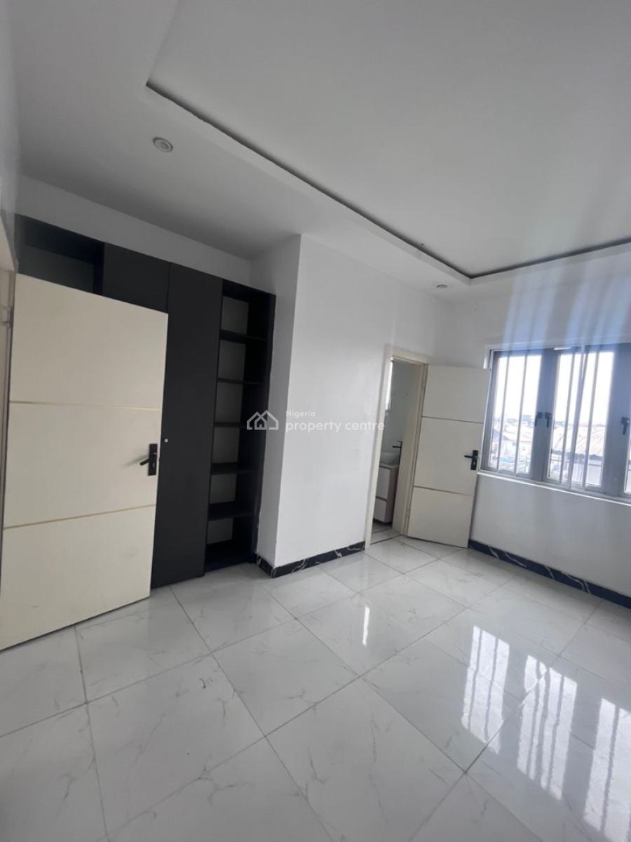3 Bedroom Flat Penthouse with 1-room Boys Quarter, Off Bisola Durosinmi Ette Drive, Lekki Phase 1, Lekki, Lagos, Flat / Apartment for Rent