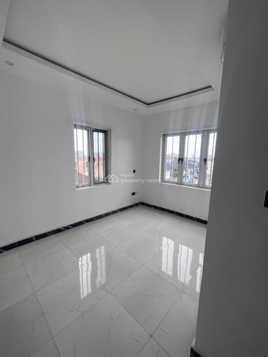 3 Bedroom Flat Penthouse with 1-room Boys Quarter, Off Bisola Durosinmi Ette Drive, Lekki Phase 1, Lekki, Lagos, Flat / Apartment for Rent