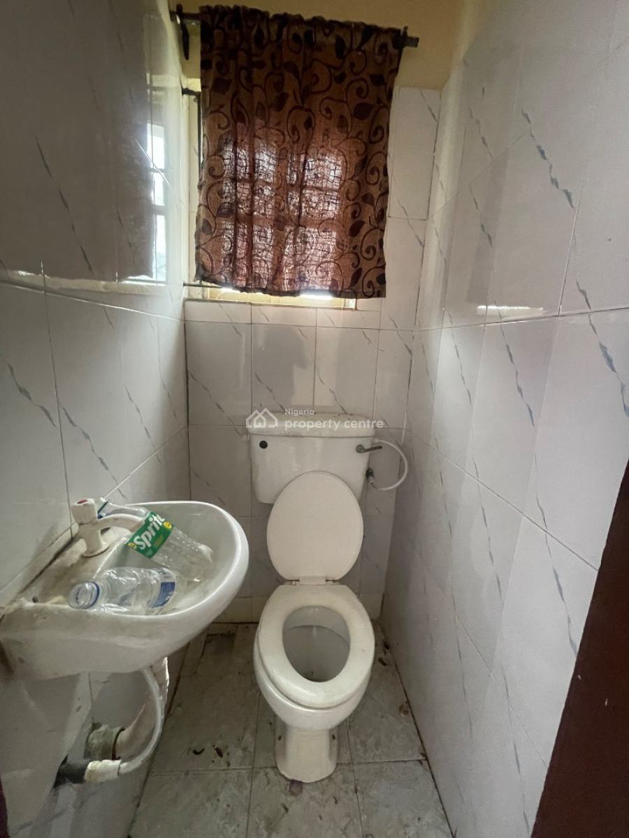 a Well Renovated 2 Bedroom Apartment, Off Mobil Road, Ilaje, Ajah, Lagos, Flat / Apartment for Rent