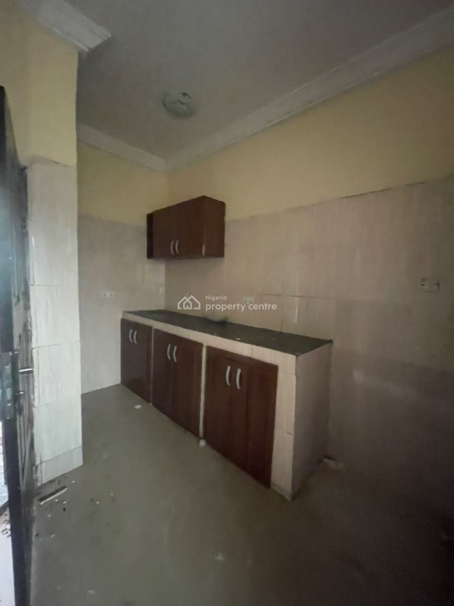 a Well Renovated 2 Bedroom Apartment, Off Mobil Road, Ilaje, Ajah, Lagos, Flat / Apartment for Rent