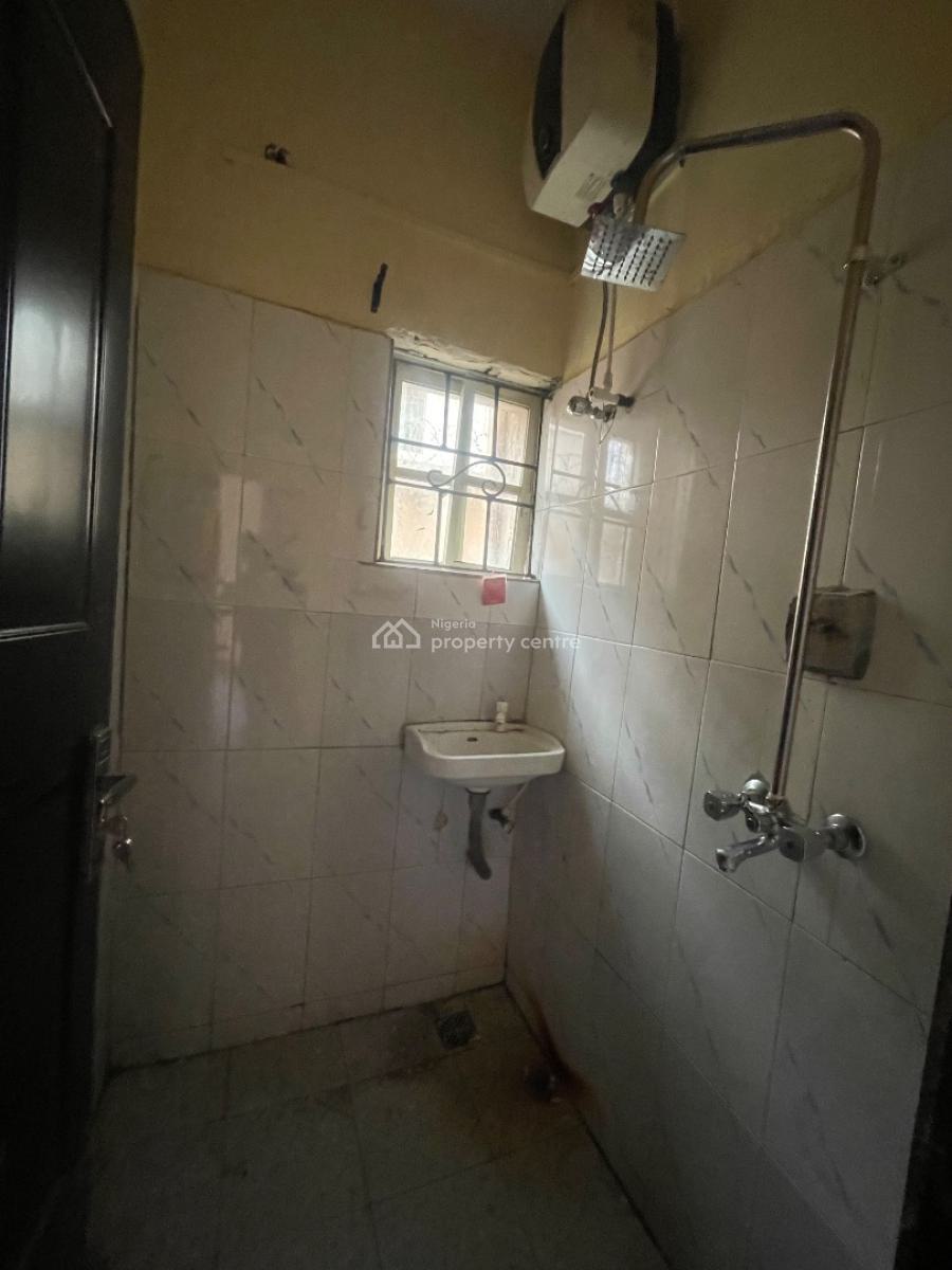 a Well Renovated 2 Bedroom Apartment, Off Mobil Road, Ilaje, Ajah, Lagos, Flat / Apartment for Rent