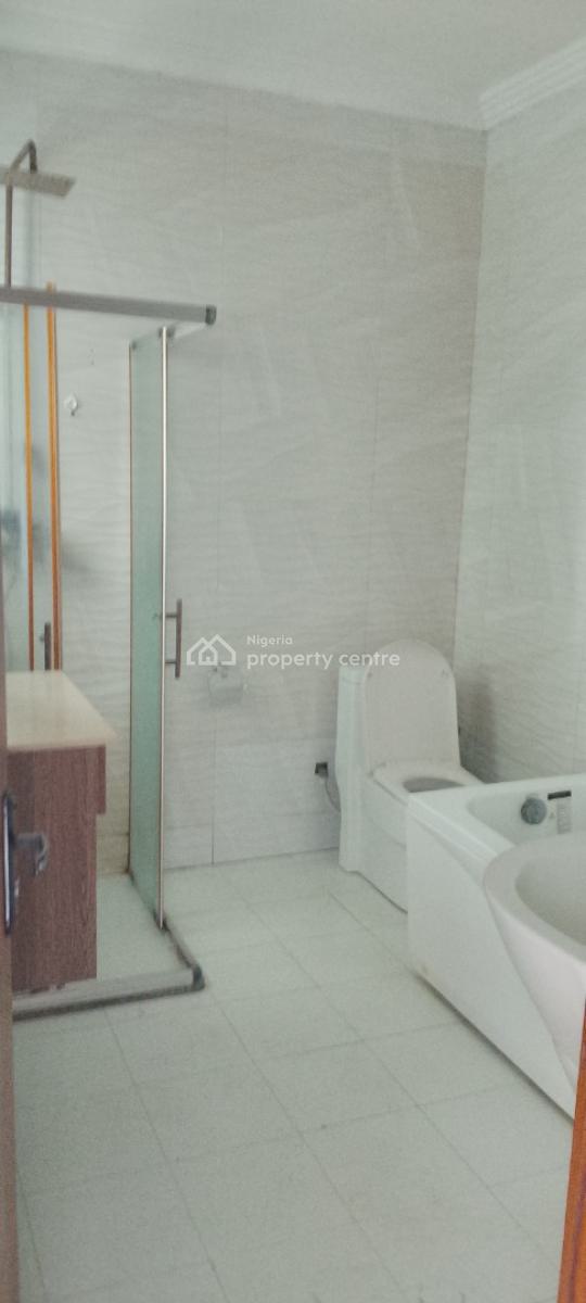 a Luxurious and Spacious Matter Bedroom Room, Chevron Drive, Chevy View Estate, Lekki, Lagos, Self Contain (single Rooms) for Rent
