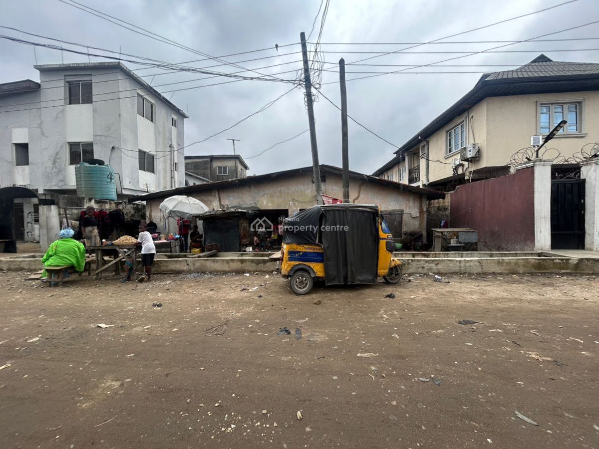 Demolishable Bungalow on a Full Plot of Land, Off Karounwi Juncture/ Oredola Street, Itire-ikate, Surulere, Lagos, Detached Bungalow for Sale