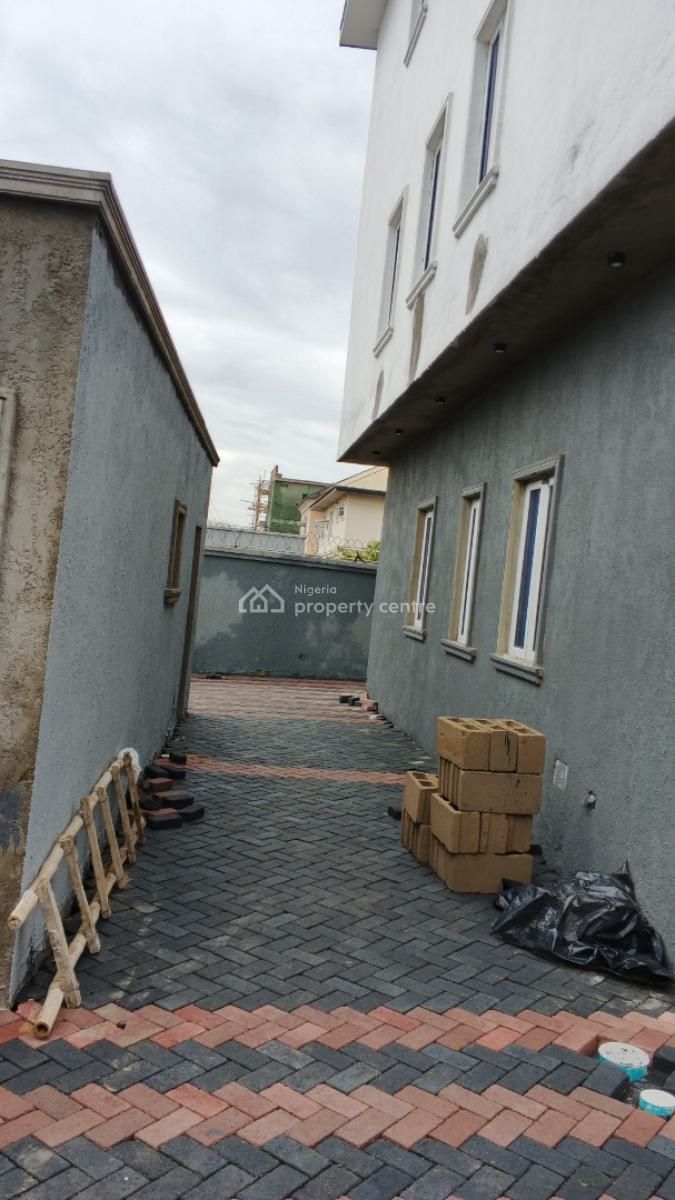 Luxury 3 Bedroom Flat, Lekki Scheme 2 Estate Abraham Adesanya, Ajah, Lagos, Flat / Apartment for Sale