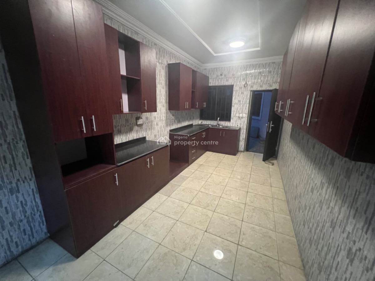 Brand New 4 Bedroom Apartment with 2 Rooms Bq, Lekki Phase 1, Lekki, Lagos, Flat / Apartment for Rent