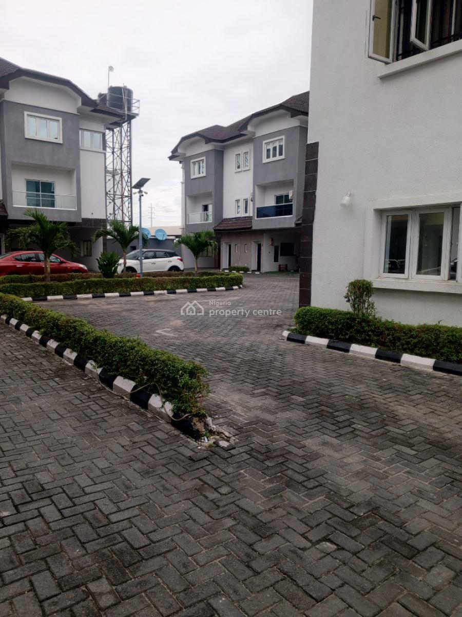 Luxury 3 Bedroom Terrace Duplex with Bq in Mini Estate, Lekki Phase 1, Lekki, Lagos, Terraced Duplex for Sale