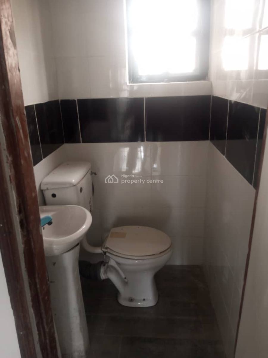 Well Maintained 3 Bedroom Office Space, Off Admiralty Way, Lekki Phase 1, Lekki, Lagos, Office Space for Rent
