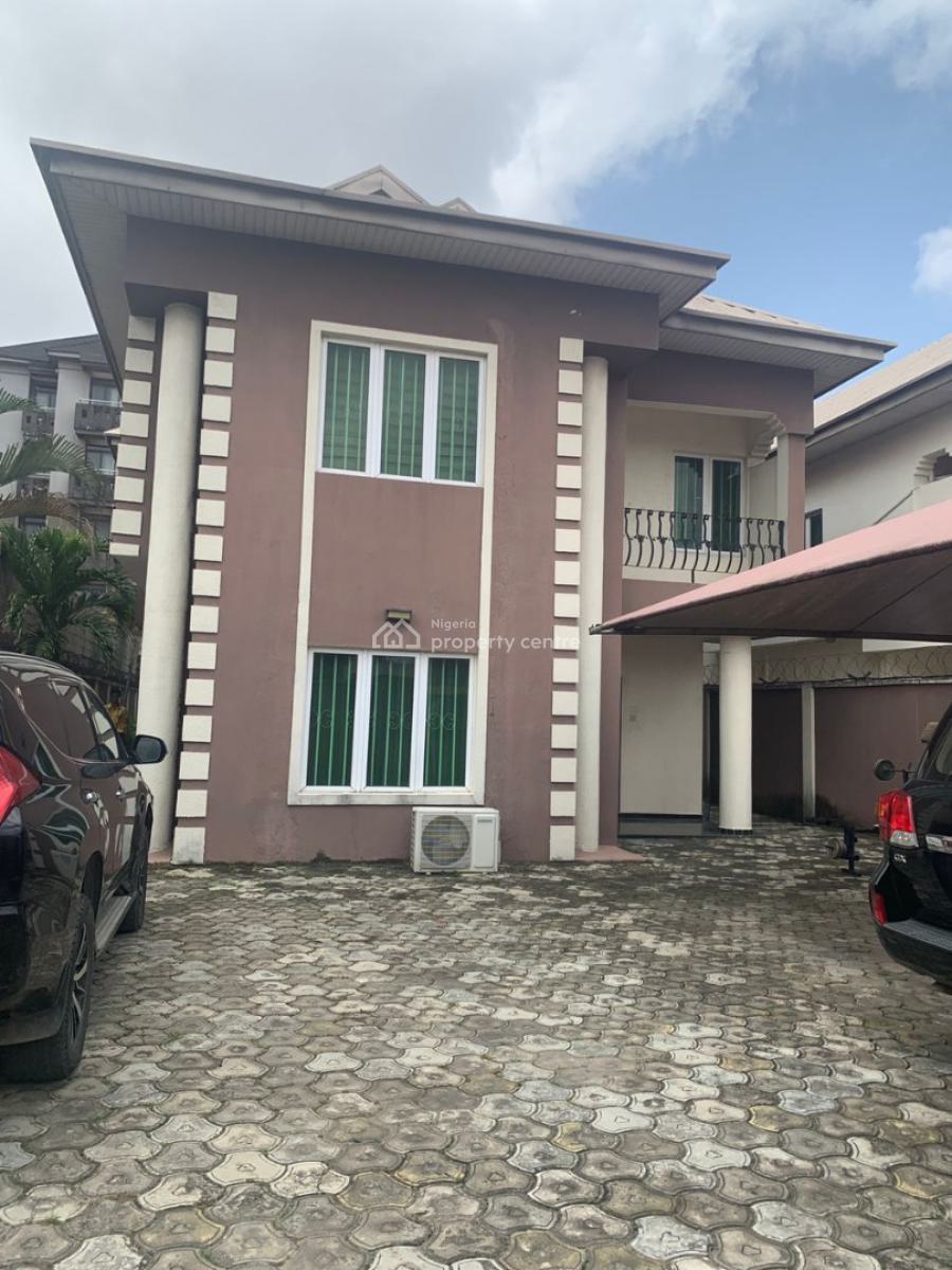 5 Well Maintained 5 Bedroom House with 2 Rooms Bq on 540sqm, Off Bisola Durosunmi Etti Street, Lekki Phase 1, Lekki, Lagos, Detached Duplex for Sale