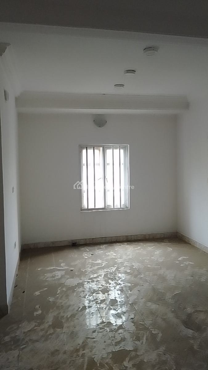 Recently Renovated 5 Bedroom Terrace Duplex with Good Access Road, Ajah, Lagos, Terraced Duplex for Rent
