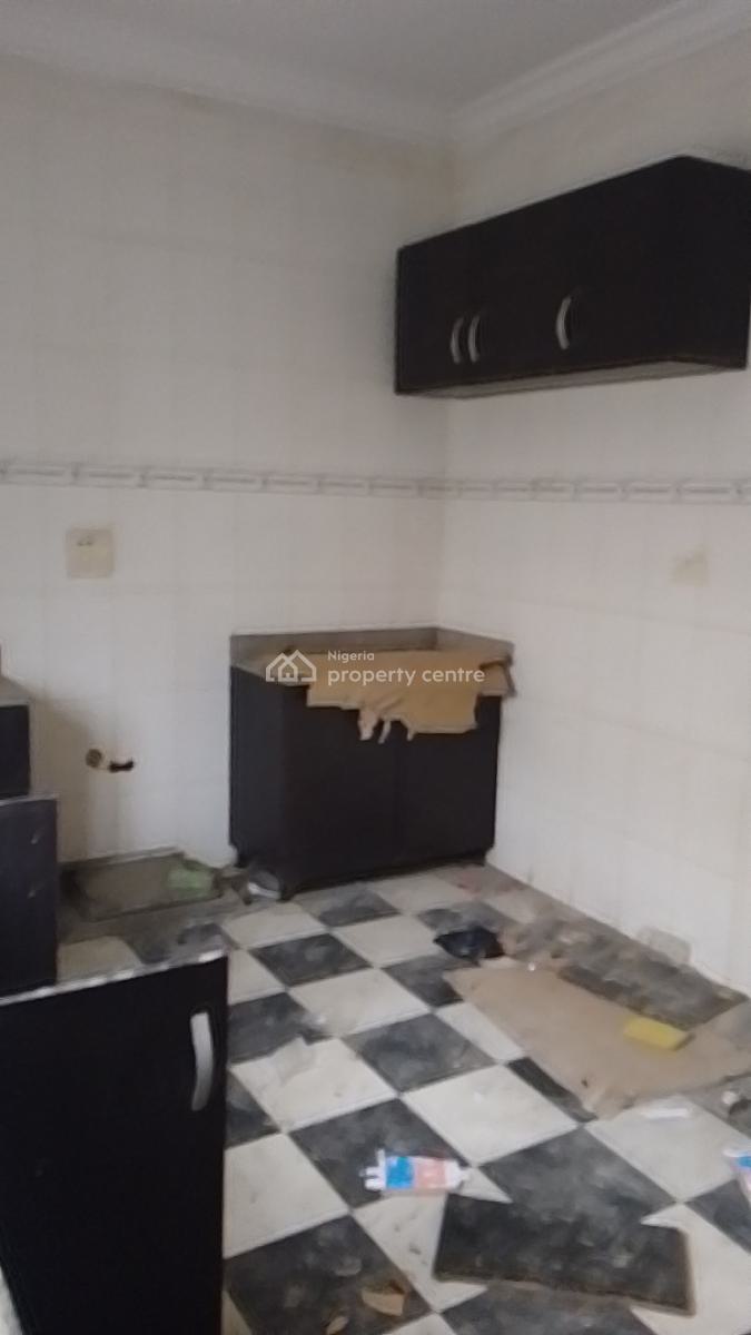 Recently Renovated 5 Bedroom Terrace Duplex with Good Access Road, Ajah, Lagos, Terraced Duplex for Rent