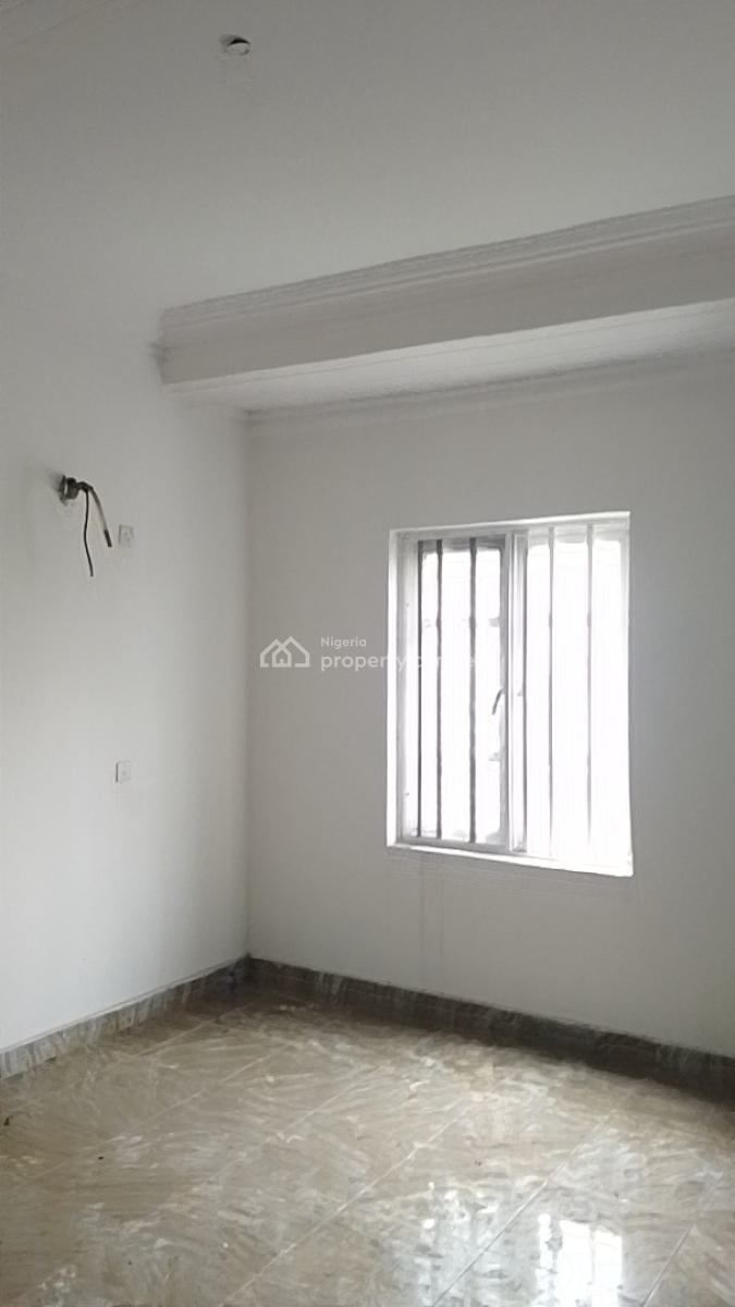 Recently Renovated 5 Bedroom Terrace Duplex with Good Access Road, Ajah, Lagos, Terraced Duplex for Rent
