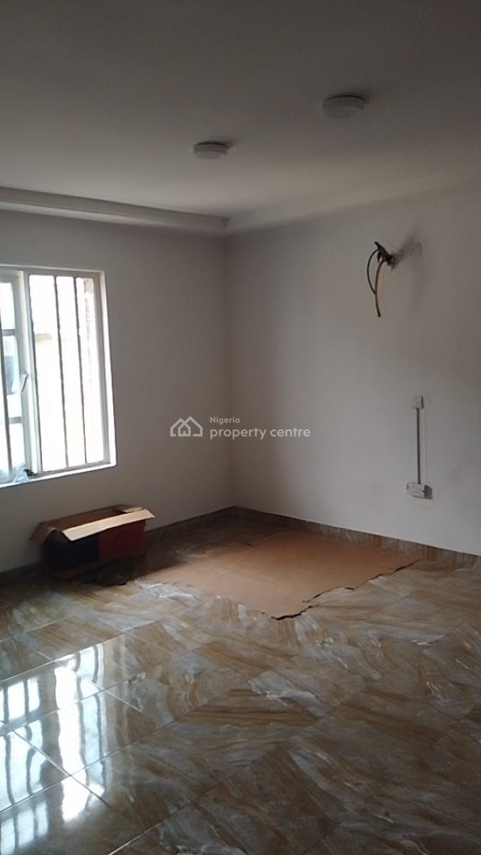 Recently Renovated 5 Bedroom Terrace Duplex with Good Access Road, Ajah, Lagos, Terraced Duplex for Rent