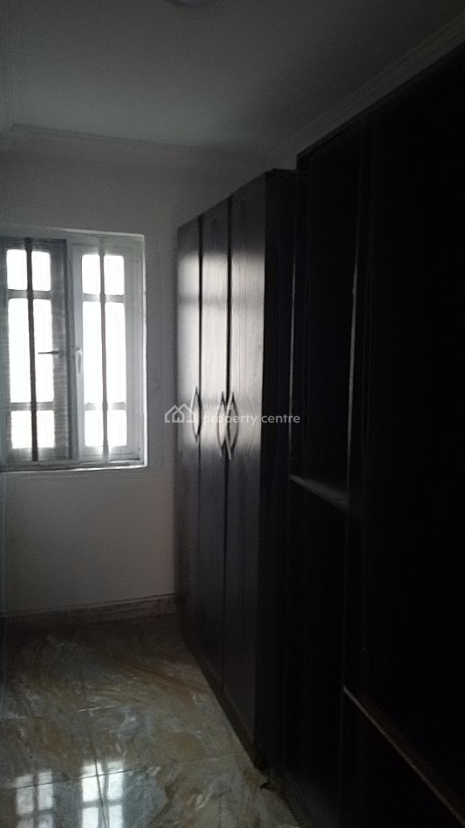 Recently Renovated 5 Bedroom Terrace Duplex with Good Access Road, Ajah, Lagos, Terraced Duplex for Rent