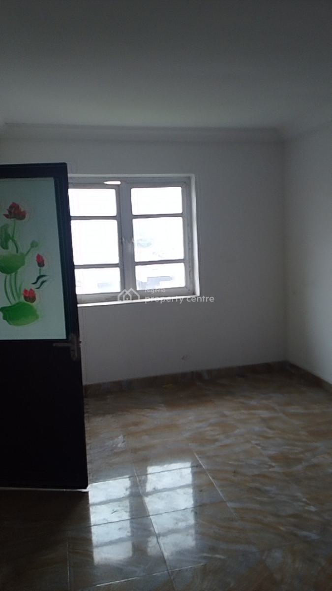 Recently Renovated 5 Bedroom Terrace Duplex with Good Access Road, Ajah, Lagos, Terraced Duplex for Rent