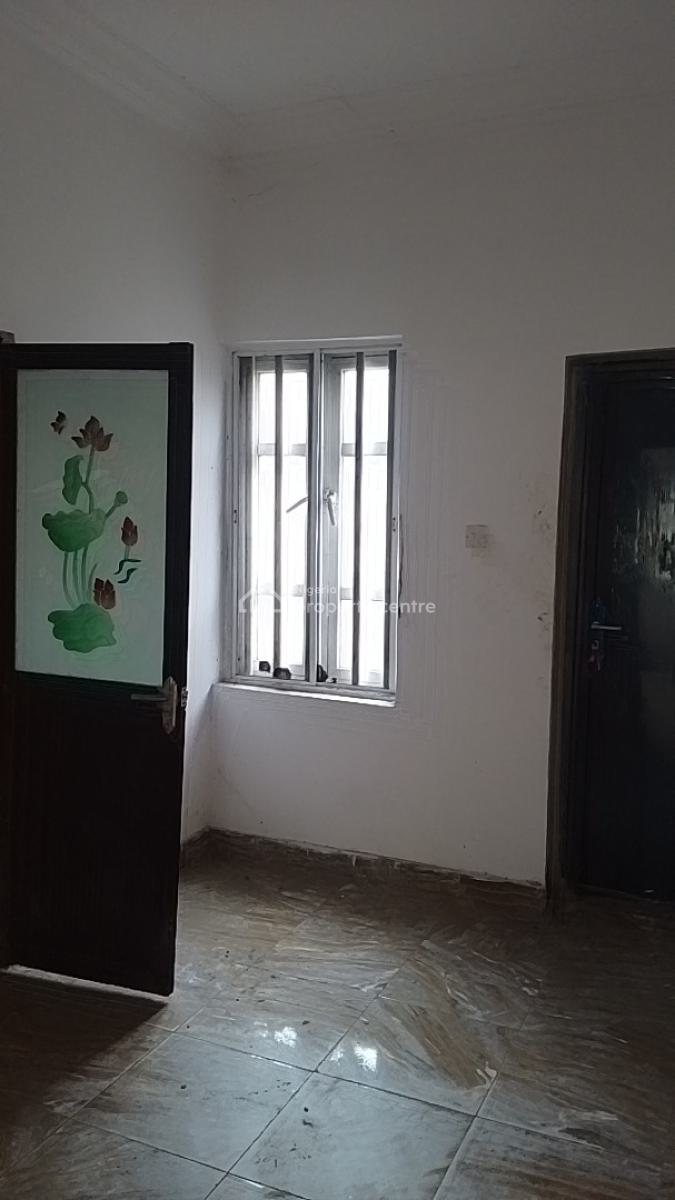 Recently Renovated 5 Bedroom Terrace Duplex with Good Access Road, Ajah, Lagos, Terraced Duplex for Rent