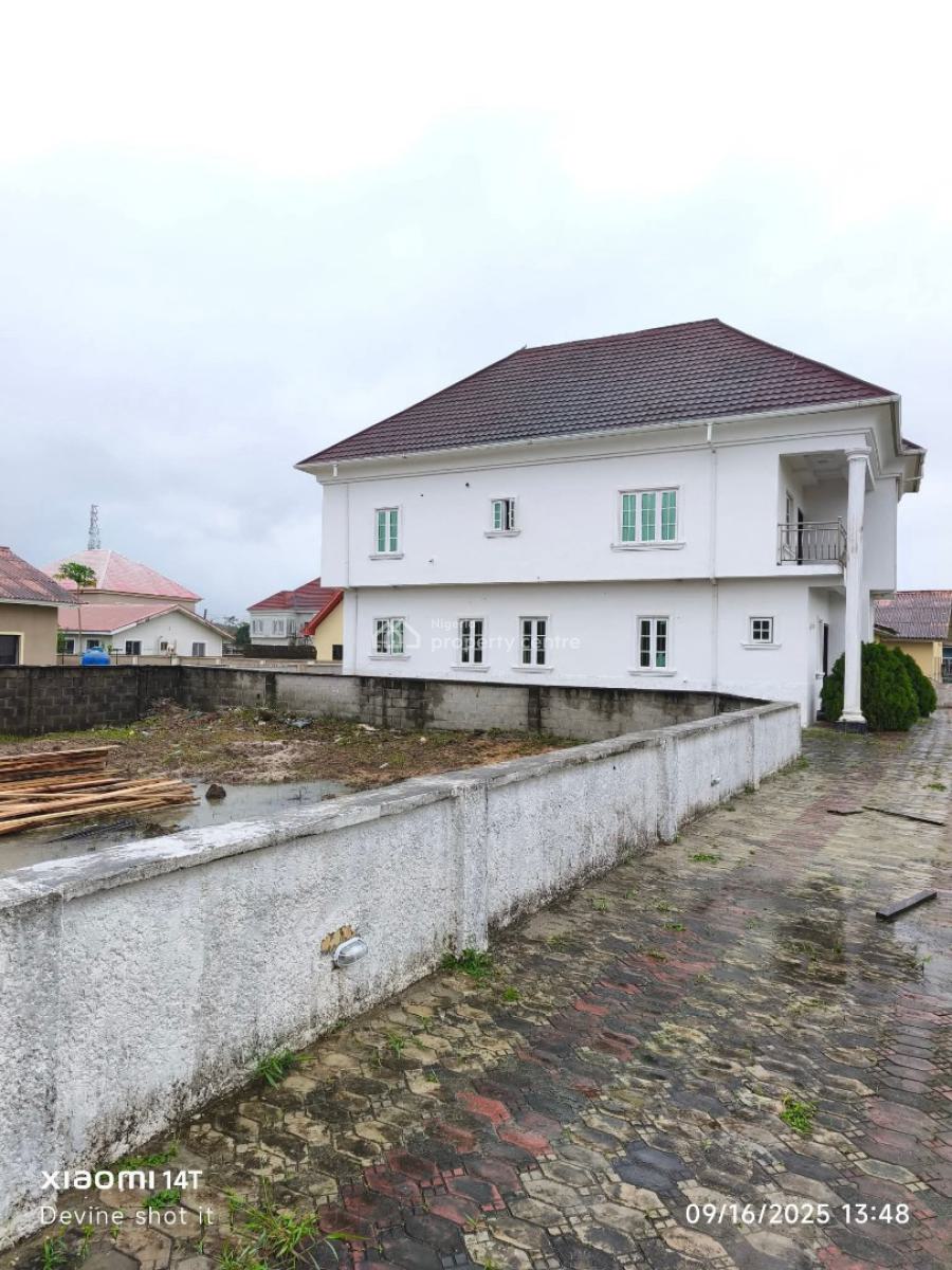 Well Renovated 4 Bedroom Detached Duplex, Crown Estate, Sangotedo, Ajah, Lagos, Detached Duplex for Sale