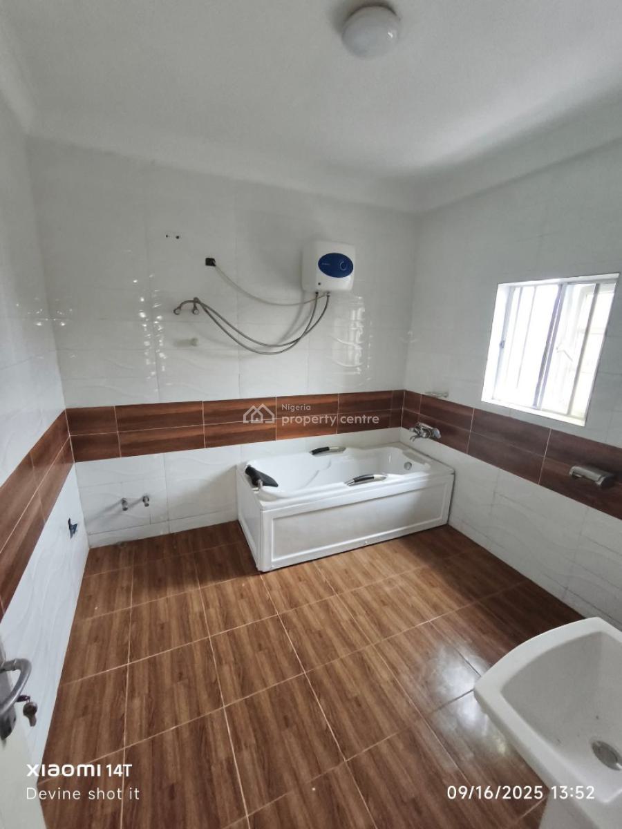 Well Renovated 4 Bedroom Detached Duplex, Crown Estate, Sangotedo, Ajah, Lagos, Detached Duplex for Sale
