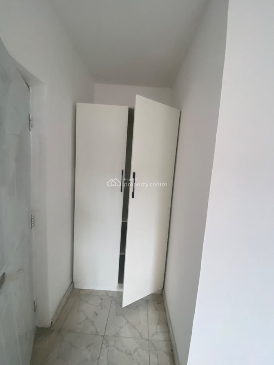 Brand New Luxury 1bedroom Flat, Oakland Estate Behind Blenco, Ajah, Lagos, Flat / Apartment for Rent