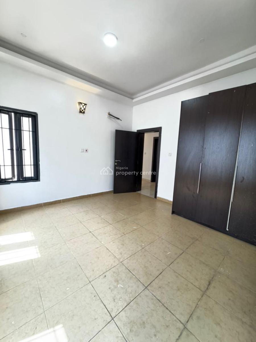 Lovely 3 Bedroom with Bq, Chevron Toll Gate, Lekki, Lagos, Flat / Apartment for Sale