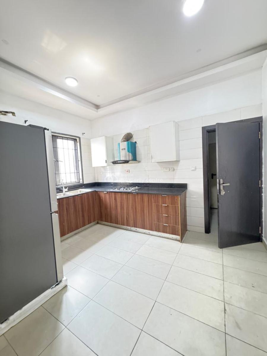 Lovely 3 Bedroom with Bq, Chevron Toll Gate, Lekki, Lagos, Flat / Apartment for Sale