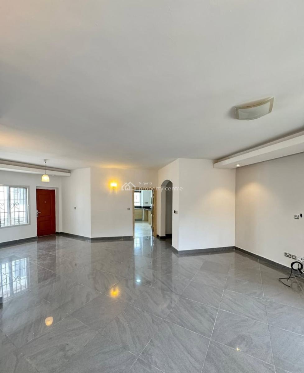 Serviced with 24/7 Power Supply 3 Bedroom En-suite Flat with Fitted Ki, Ikoyi, Lagos, Flat / Apartment for Rent