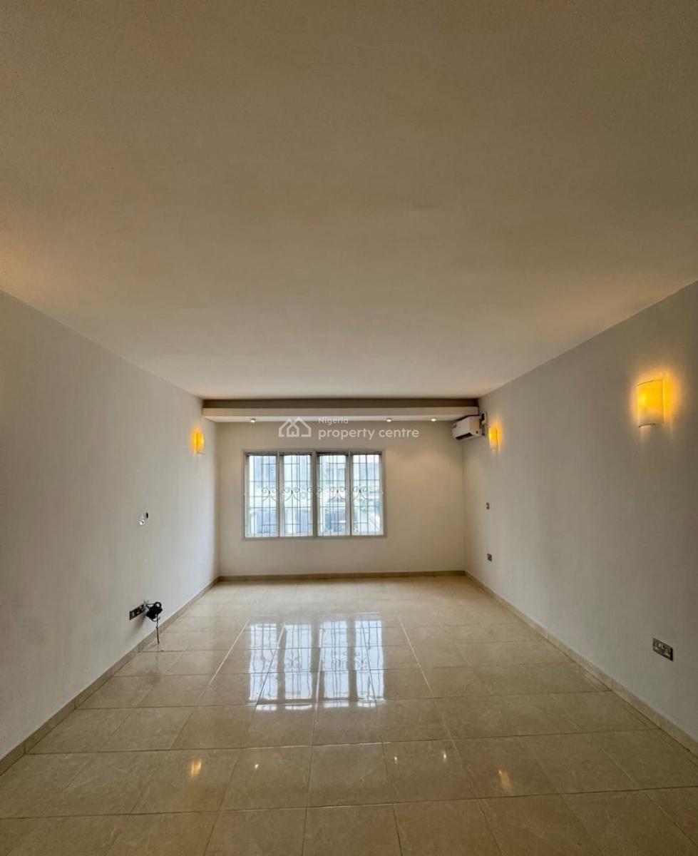 Serviced with 24/7 Power Supply 3 Bedroom En-suite Flat with Fitted Ki, Ikoyi, Lagos, Flat / Apartment for Rent